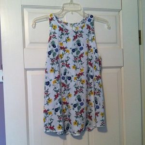 Old Navy Floral Tank - Cheery Floral! EUC - Sz. M.